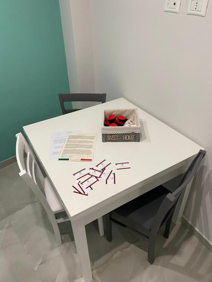 Michy Apartment Наполи Екстериор снимка