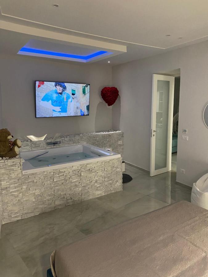 Michy Apartment Наполи Екстериор снимка