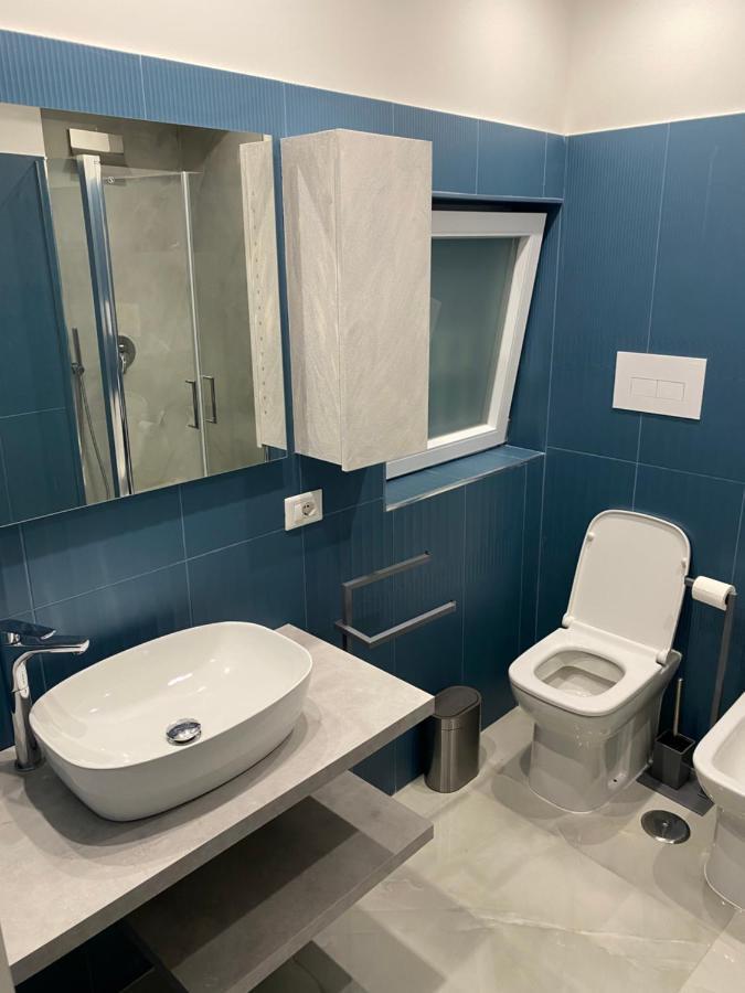 Michy Apartment Наполи Екстериор снимка