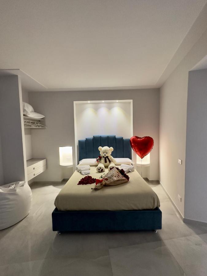 Michy Apartment Наполи Екстериор снимка