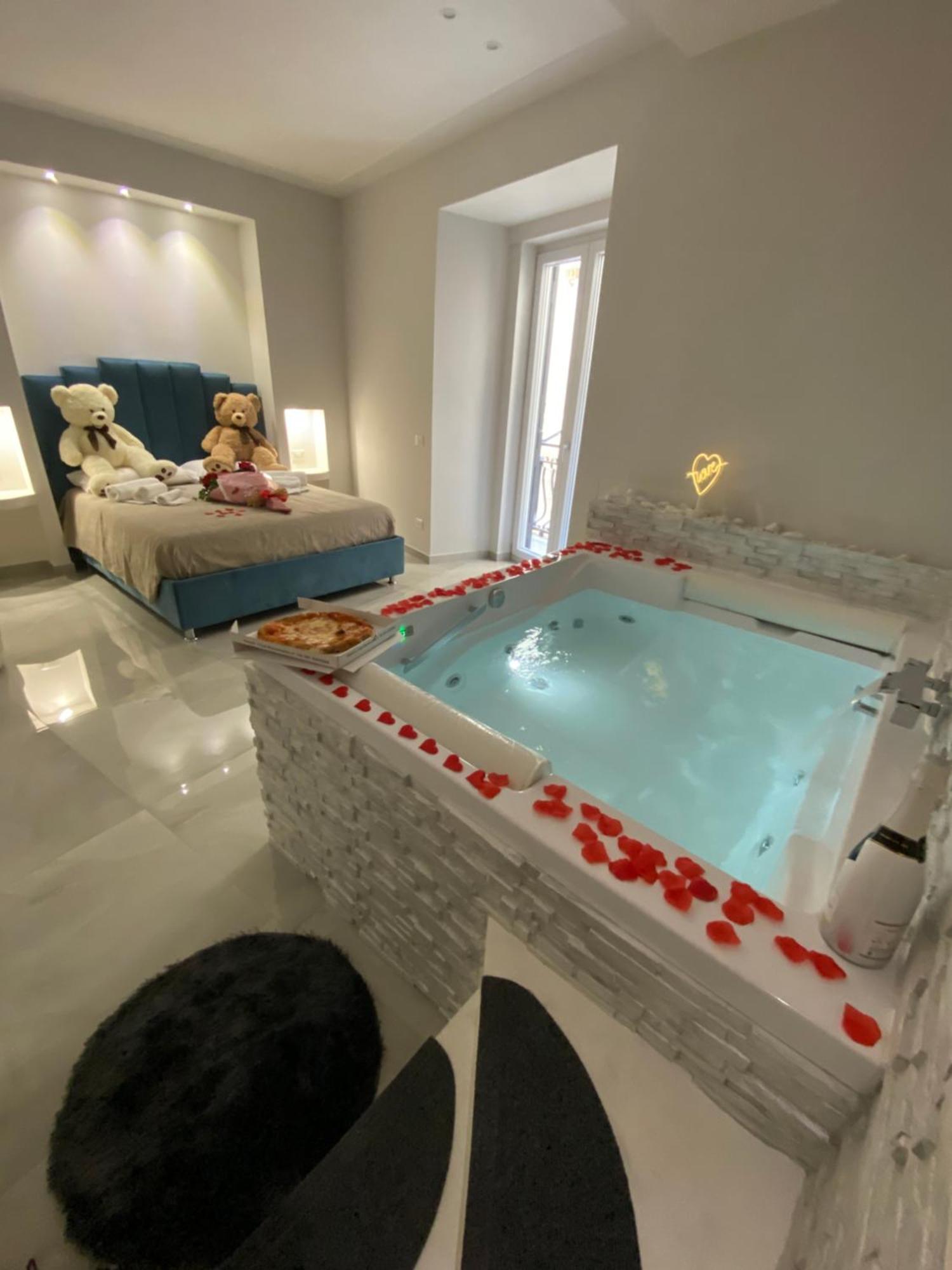 Michy Apartment Наполи Екстериор снимка