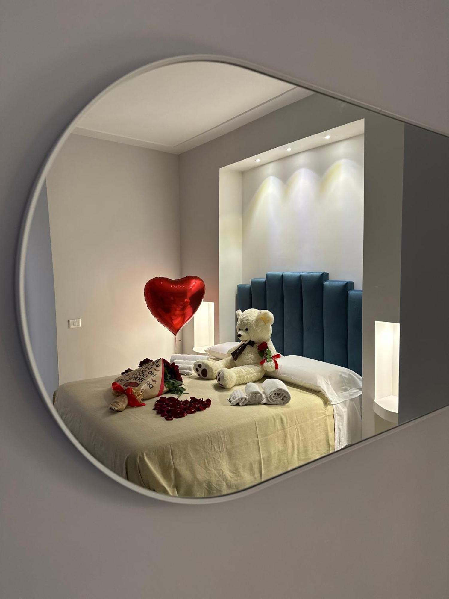 Michy Apartment Наполи Екстериор снимка